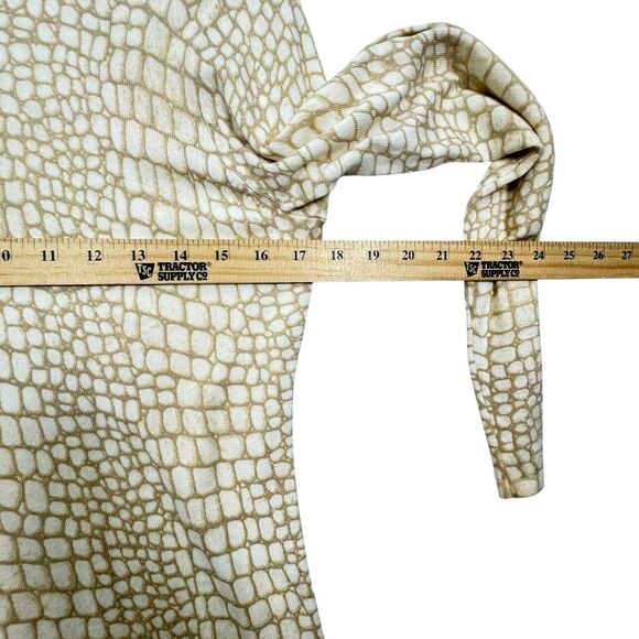 J. McLaughlin Tan Neutral Alligator Animal Print Sweater Size M Quiet Luxury - Picture 5 of 6